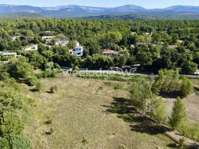 Terrain à vendre de 3593 m² à Montauroux