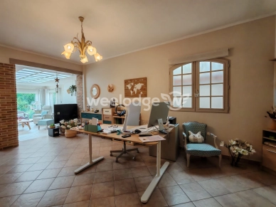 Maison à vendre 10 pièces de 208,5 m² à Marles-les-Mines