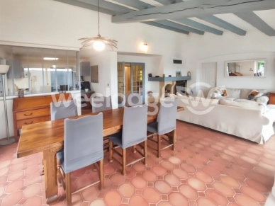 Maison à vendre 9 pièces de 161,01 m² à Esparron-de-Verdon