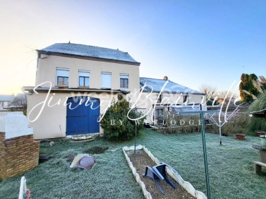 Maison à vendre 19 pièces de 353 m² à Blanzy-la-Salonnaise
