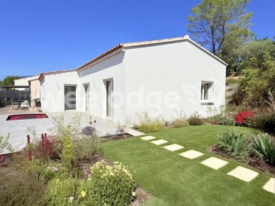 Maison à vendre 5 pièces de 105,37 m² à Tourrettes