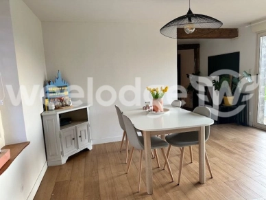 Maison à vendre 5 pièces de 90,4 m² à Forges-les-Eaux