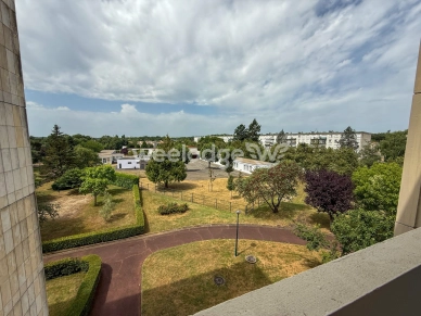 Appartement à louer 5 pièces de 97,1 m² à Angoulême