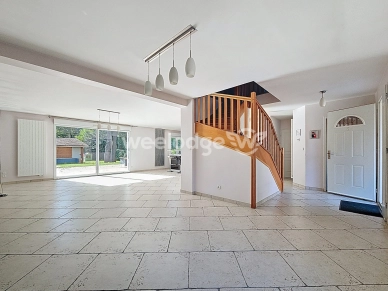 Maison à vendre 6 pièces de 166 m² à Éragny