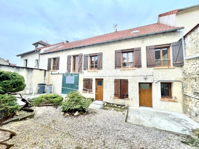 Maison à vendre 5 pièces de 106 m² à Jouy-le-Moutier