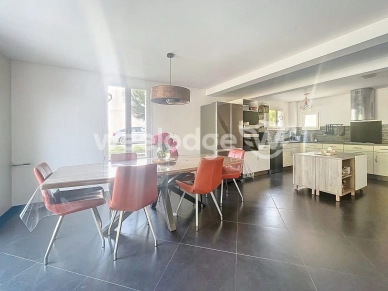 Maison à vendre 6 pièces de 128 m² à Jouy-le-Moutier