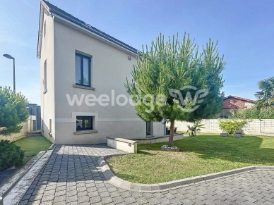 Maison à vendre 6 pièces de 128 m² à Jouy-le-Moutier