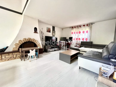 Maison à vendre 6 pièces de 115,05 m² à Jouy-le-Moutier