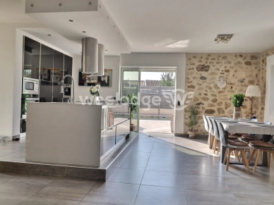 Maison à vendre 5 pièces de 200 m² à Istres