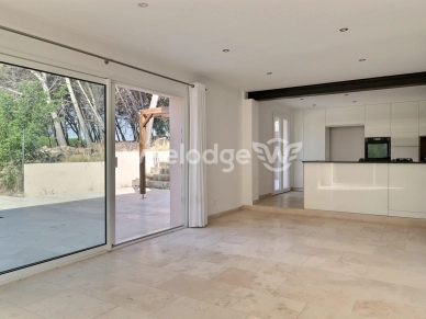 Maison à vendre 7 pièces de 174 m² à Saint-Chamas