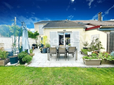 Maison à vendre 5 pièces de 82 m² à Jouy-le-Moutier