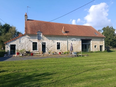 Maison à vendre 7 pièces de 217 m² à Montipouret