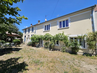 Maison à vendre 6 pièces de 133 m² à Conflans-Sainte-Honorine