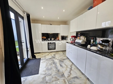 Maison à vendre 8 pièces de 156 m² à Conflans-Sainte-Honorine