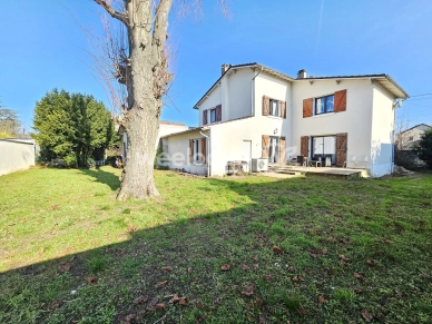 Maison à vendre 8 pièces de 156 m² à Conflans-Sainte-Honorine