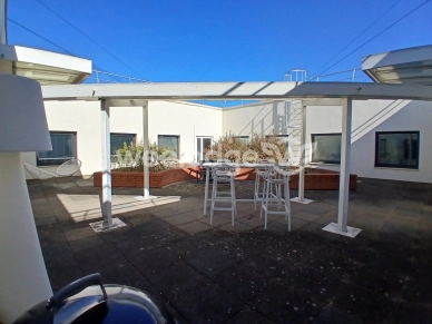 Local commercial à vendre 2 pièces de 93 m² à Osny