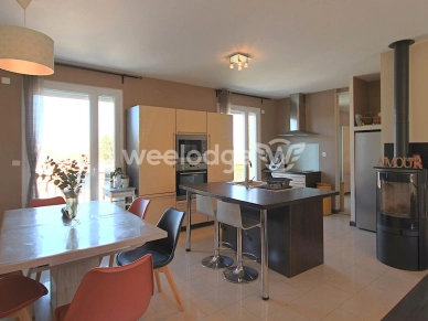 Maison à vendre 7 pièces de 145 m² à Chargé