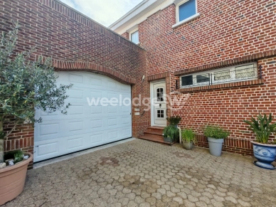 Maison à vendre 10 pièces de 208 m² à Marles-les-Mines