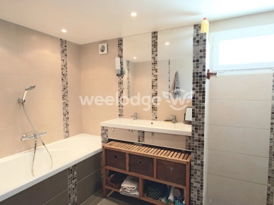 Maison à vendre 7 pièces de 145 m² à Chargé