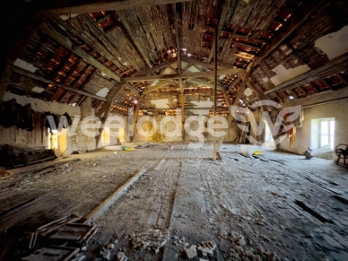 Maison à vendre 11 pièces de 536,4 m² à Puymoyen