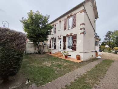 Maison à vendre 5 pièces de 110 m² à Saint-Rémy-sur-Avre