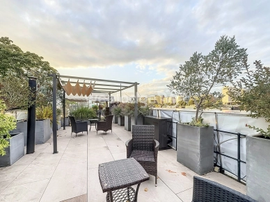 Local commercial à vendre de 200 m² à Sèvres