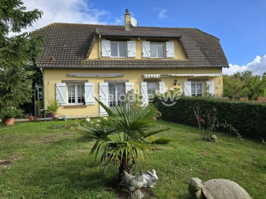 Maison à vendre 7 pièces de 151 m² à Gournay-en-Bray