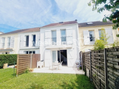 Maison à vendre 5 pièces de 97 m² à Élancourt