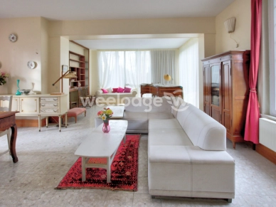 Maison à vendre 12 pièces de 232 m² à Lisieux