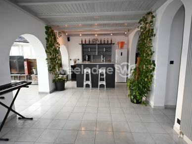 Maison à vendre 7 pièces de 182,27 m² à Montréjeau