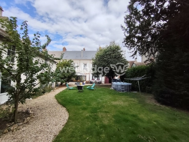 Maison à vendre 10 pièces de 300 m² à Mesnils-sur-Iton