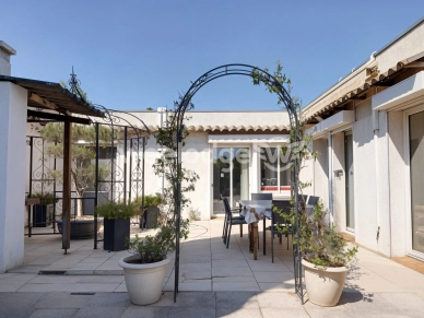 Maison à vendre 4 pièces de 91,39 m² à Trets