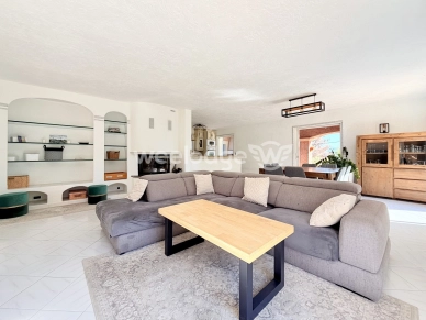 Maison à vendre 6 pièces de 153,02 m² à Tourrettes