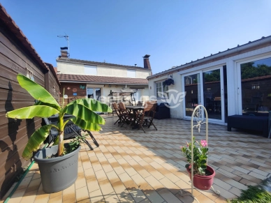 Maison à vendre 6 pièces de 126 m² à Rœulx