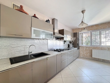 Maison à vendre 5 pièces de 113 m² à Chanteloup-les-Vignes