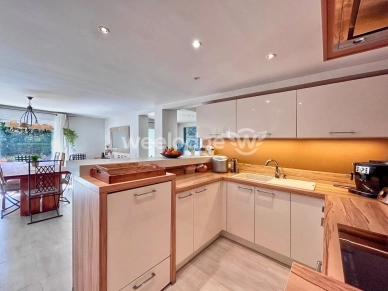 Maison à vendre 8 pièces de 216 m² à Sucy-en-Brie