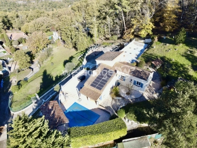 Maison à vendre 7 pièces de 168 m² à Les Adrets-de-l'Estérel