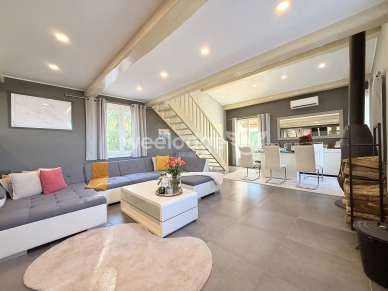 Maison à vendre 7 pièces de 168 m² à Les Adrets-de-l'Estérel