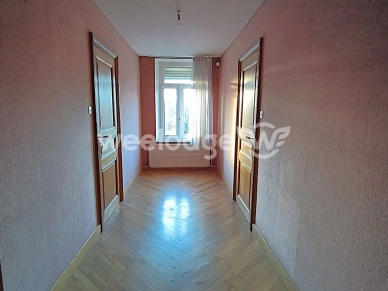 Maison à vendre 9 pièces de 140 m² à Saint-Remy-Chaussée