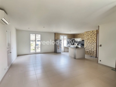 Maison à vendre 4 pièces de 89,4 m² à Saint-Martin-de-Crau