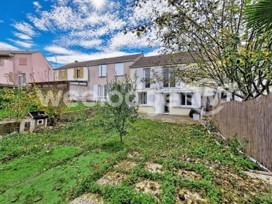 Maison à vendre 4 pièces de 81,5 m² à Jouy-le-Moutier