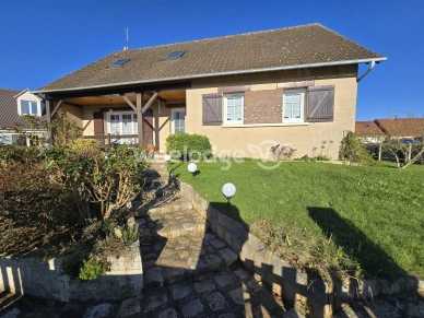 Maison à vendre 6 pièces de 142,2 m² à Bonneval