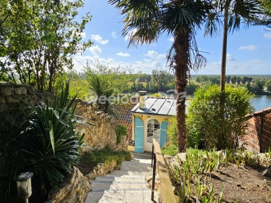 Maison à vendre 7 pièces de 132 m² à Conflans-Sainte-Honorine