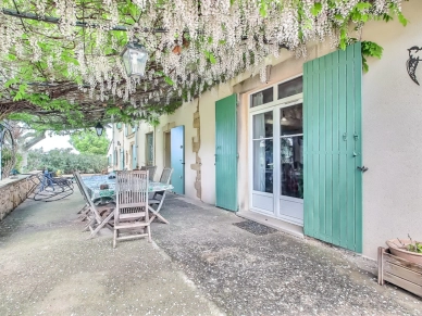 Maison à vendre 10 pièces de 558 m² à Saint-Chamas