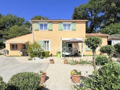 Maison à vendre 8 pièces de 155 m² à Mandelieu-la-Napoule