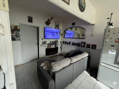 Immeuble à vendre à Meyrannes