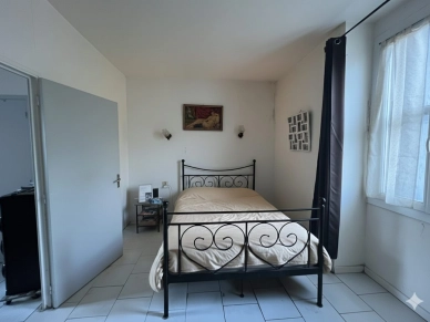 Immeuble à vendre à Meyrannes