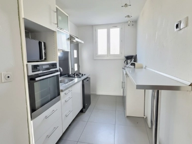 Appartement à vendre 3 pièces de 56 m² à Istres