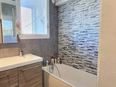 Appartement à vendre 3 pièces de 56 m² à Istres