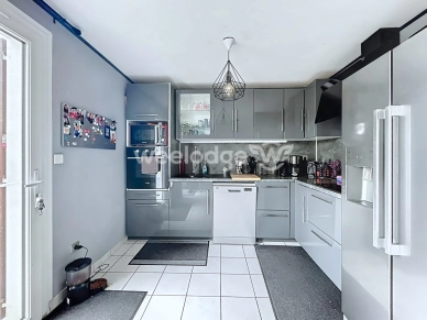 Maison à vendre 4 pièces de 76,24 m² à Éragny